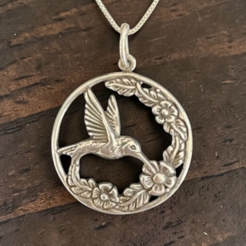 Shube’s Dakota West Sterling Silver Hummingbird Pendant Necklace Signed Bohochic